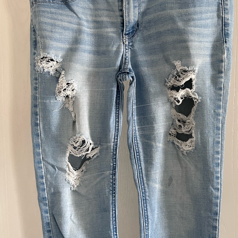 Hollister | Light Blue Distressed Ankle Jeans | Size 29 - Picture 3 of 8